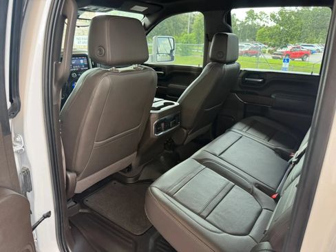 Used 2022 GMC Sierra 3500 Denali w/ Technology Package AWD/4WD image 27