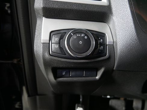 Used 2015 Ford Explorer XLT w/ Equipment Group 202B AWD/4WD image 26
