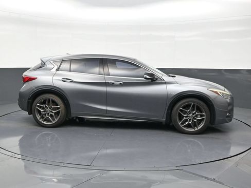 Used 2019 INFINITI QX30 Sport w/ Cargo Package FWD image 7