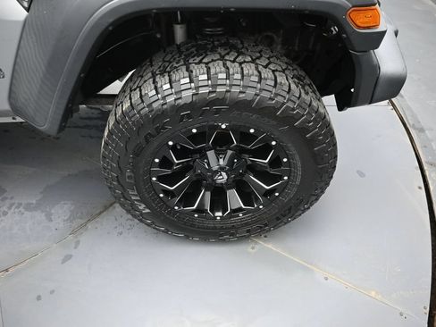 Used 2018 Jeep Wrangler Unlimited Sport AWD/4WD image 31