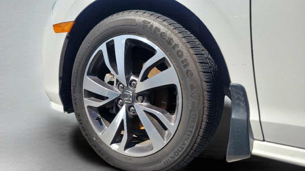 Used 2022 Honda Odyssey Touring image 2