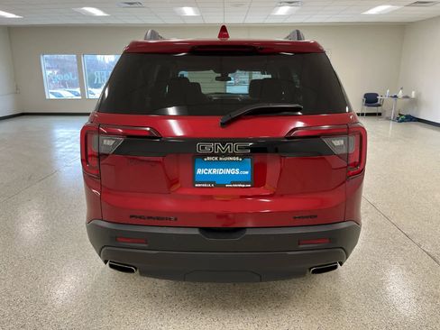 Used 2023 GMC Acadia SLE w/ Driver Convenience Package image 6