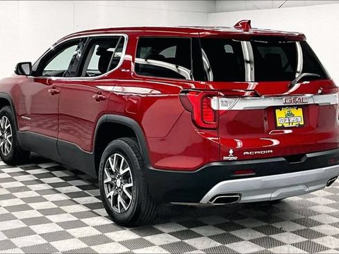 Used 2023 GMC Acadia SLE FWD image 2