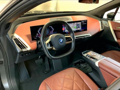 Used 2023 BMW iX M60 w/ Executive Package image 17