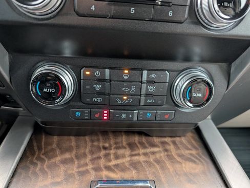 Used 2019 Ford F150 Limited image 28