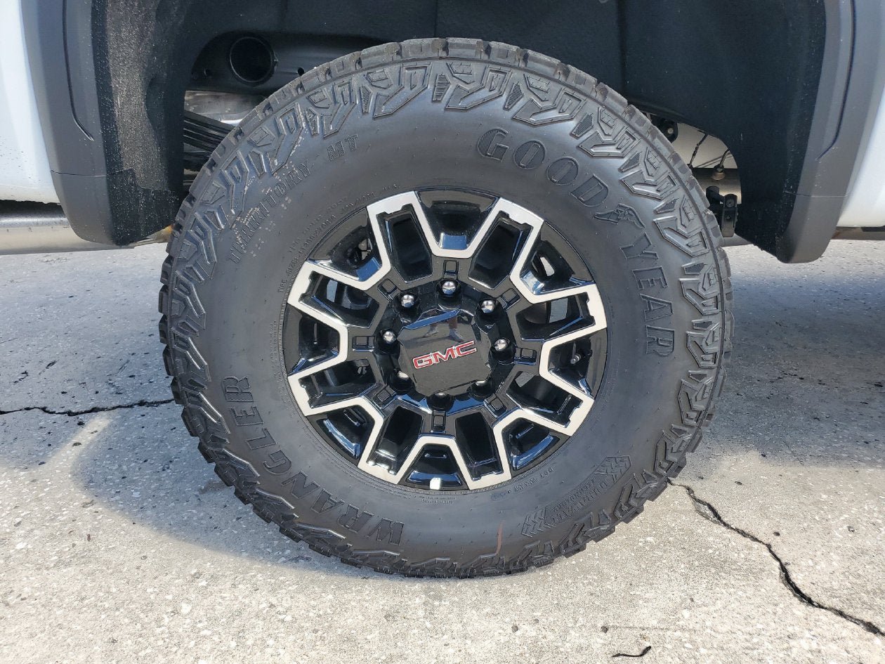 New 2026 GMC Sierra 2500 AT4X AWD/4WD image 6