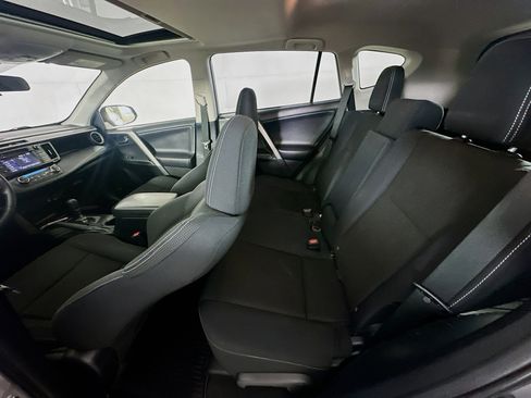 Used 2018 Toyota RAV4 XLE image 27