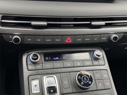 Used 2023 Hyundai Palisade Limited image 11