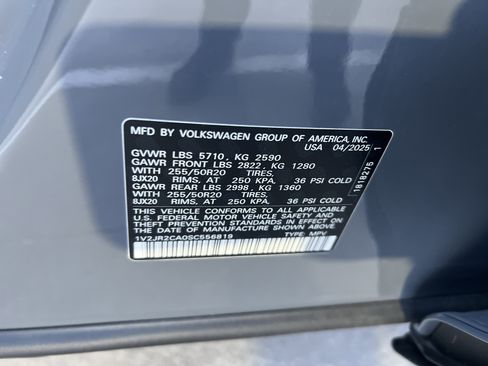 Certified 2025 Volkswagen Atlas SE w/ Panoramic Sunroof Package image 32