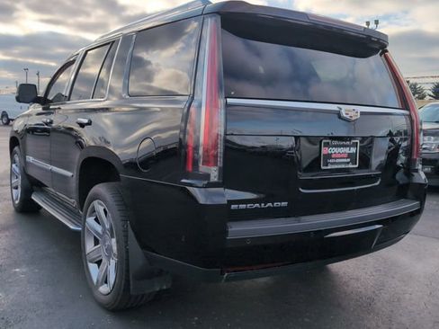 Used 2019 Cadillac Escalade Premium Luxury image 5