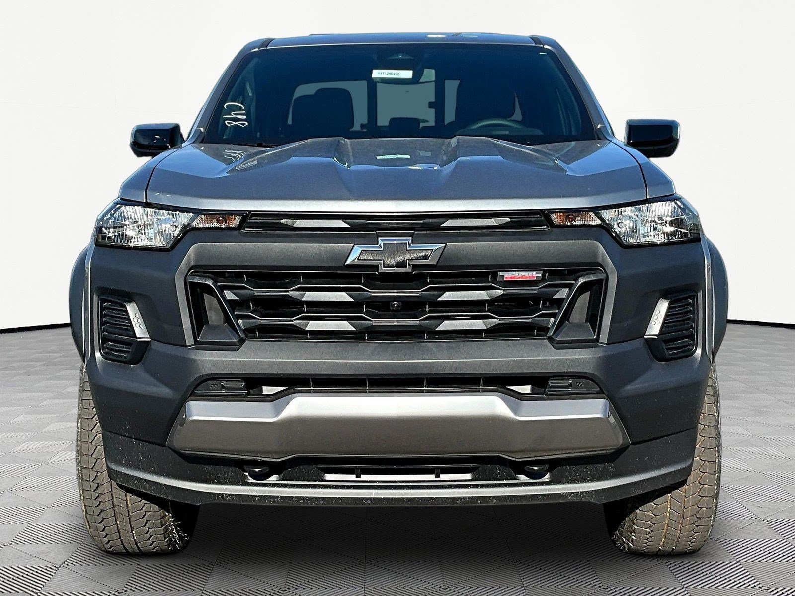New 2026 Chevrolet Colorado Trail Boss w/ Midnight Edition AWD/4WD image 2