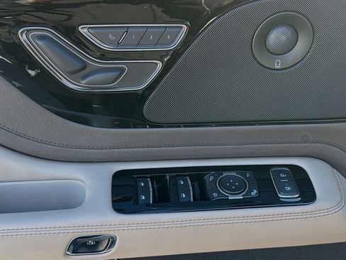 Used 2022 Lincoln Aviator Reserve w/ Elements Package Plus image 25