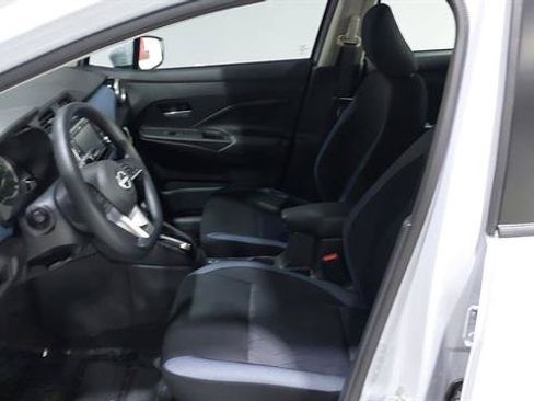 Used 2025 Nissan Versa SV w/ Trunk Package FWD image 19