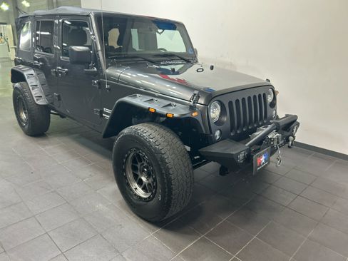 Used 2016 Jeep Wrangler Unlimited Sport w/ Quick Order Package 23S AWD/4WD image 2