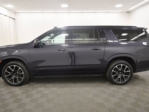 Used 2023 Chevrolet Suburban RST image 4