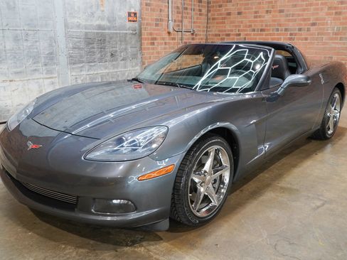 Used 2011 Chevrolet Corvette Coupe w/ Preferred Equipment Group RWD image 40
