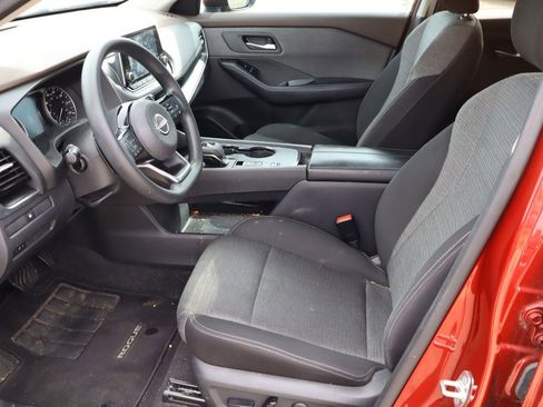 Used 2022 Nissan Rogue SV FWD image 15
