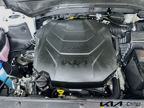 Certified 2025 Kia Telluride SX w/ SX Captain's Chair Package FWD image 32