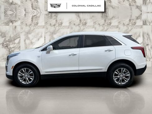 Used 2020 Cadillac XT5 Premium Luxury AWD/4WD image 2