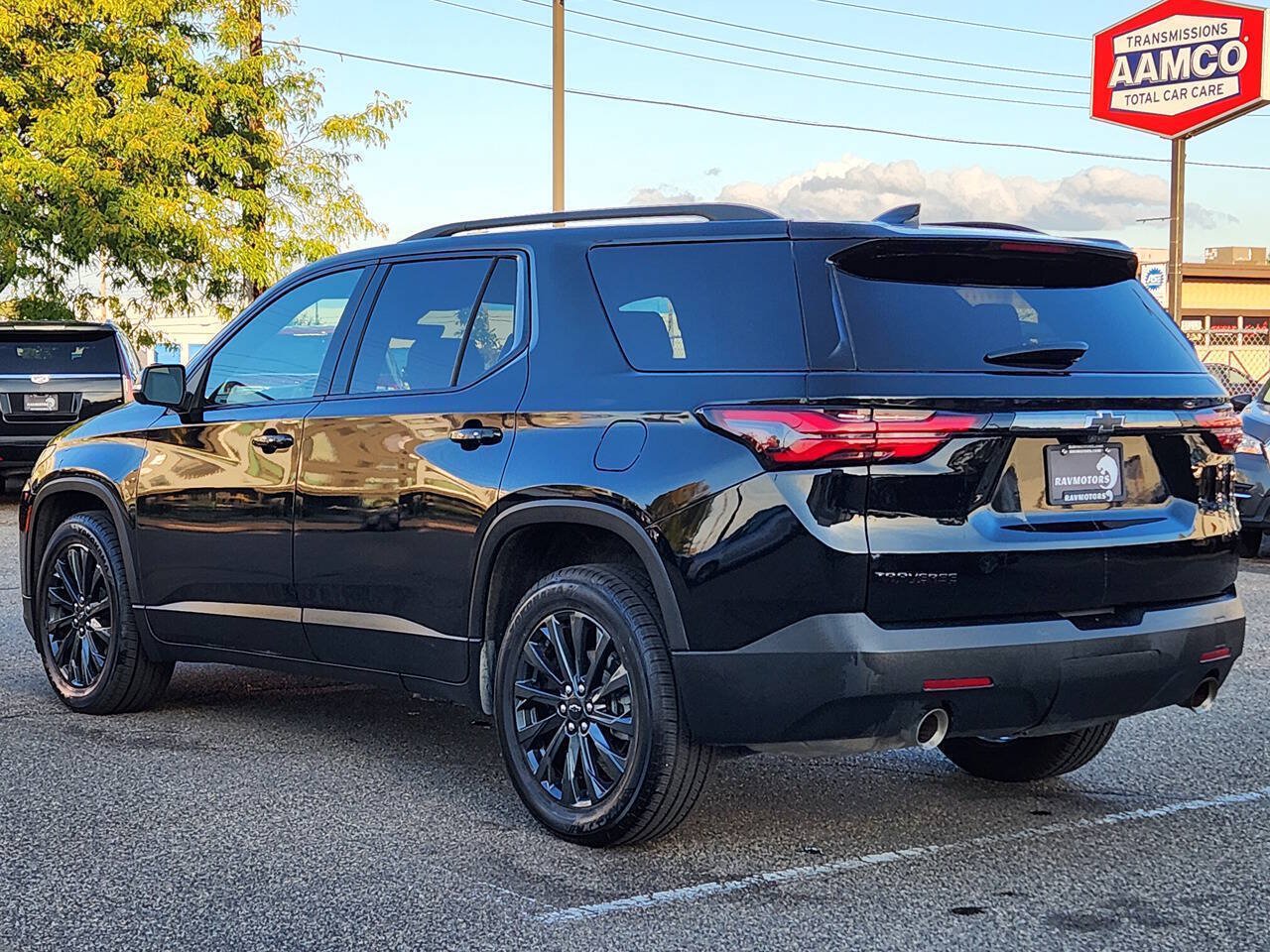 Used 2023 Chevrolet Traverse RS AWD/4WD image 8