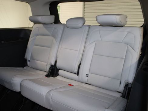 New 2026 Lincoln Navigator Premiere AWD/4WD image 27
