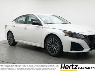 Used 2025 Nissan Altima 2.5 SV video 1