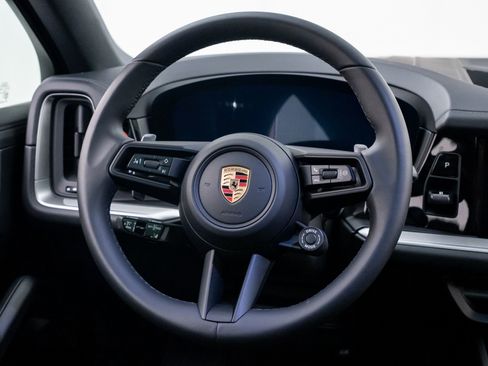 Certified 2025 Porsche Cayenne Coupe AWD/4WD image 12