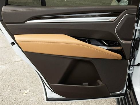 Used 2026 Cadillac Escalade Luxury w/ Touring Package image 57