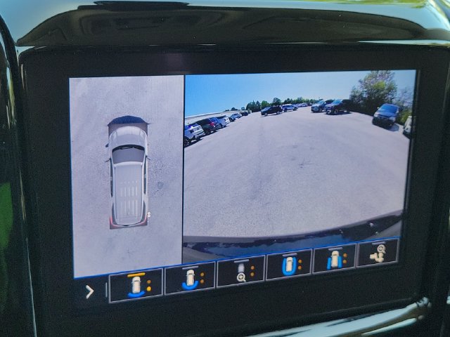 Used 2020 Chevrolet Traverse Premier FWD image 34