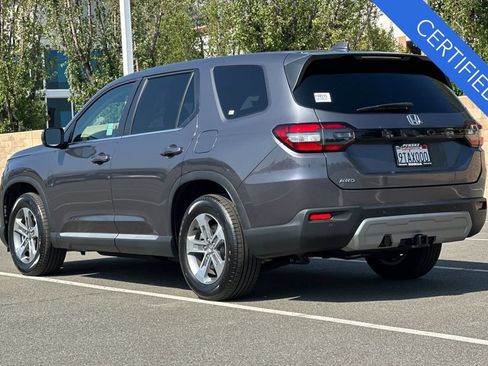 Certified 2025 Honda Pilot EX-L image 6