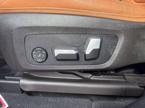 Used 2023 BMW X3 M40i w/ Premium Package image 11