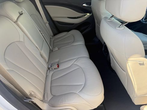 Used 2018 Buick Envision Essence image 26