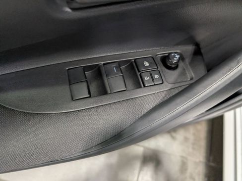 Used 2025 Toyota Corolla LE image 13