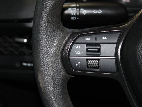 Used 2024 Honda Accord EX image 18