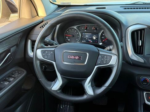 Used 2023 GMC Terrain SLE w/ Driver Convenience Package image 15