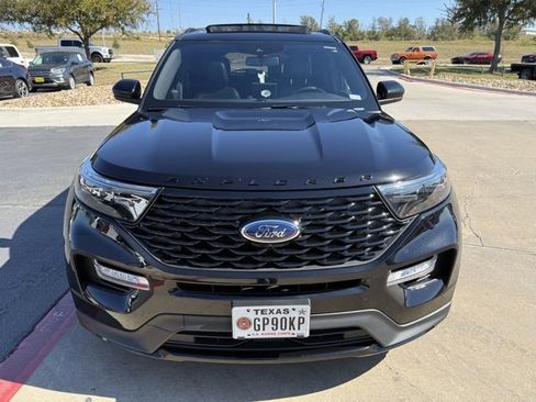 Certified 2023 Ford Explorer ST-Line w/ Class IV Trailer Tow Package image 8