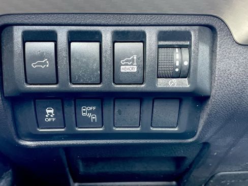 Used 2019 Subaru Ascent Premium image 28