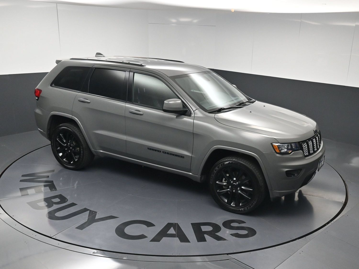 Used 2021 Jeep Grand Cherokee Laredo X AWD/4WD image 34