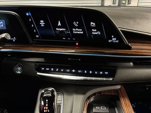 Used 2022 Cadillac Escalade ESV Luxury AWD/4WD image 20