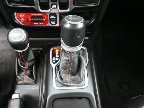 Used 2020 Jeep Gladiator Rubicon image 26