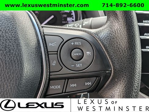 Used 2018 Toyota Camry LE FWD image 23