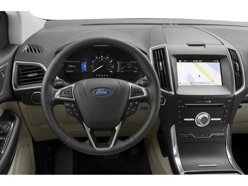 Used 2019 Ford Edge Titanium w/ Equipment Group 301A FWD image 4