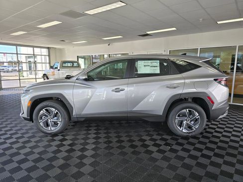 New 2026 Hyundai Tucson Blue SE w/ Tow & Go Package AWD/4WD image 6