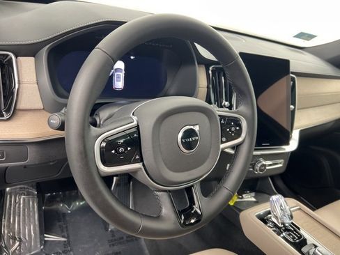 New 2026 Volvo XC90 B6 Plus w/ Protection Package Premier image 14