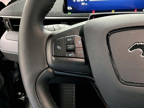 Used 2025 Ford Mustang Mach-E Premium image 17