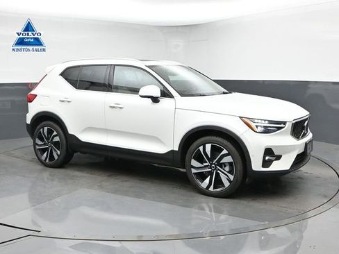 Used 2024 Volvo XC40 B5 Ultimate w/ Climate Package AWD/4WD image 1