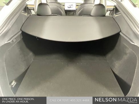 Used 2022 Tesla Model Y Long Range image 13