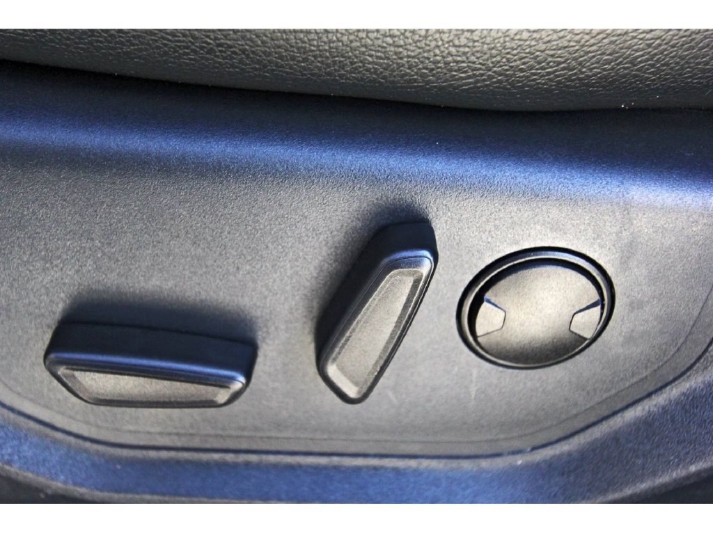 Used 2022 Ford F250 Lariat w/ Lariat Ultimate Package AWD/4WD image 26