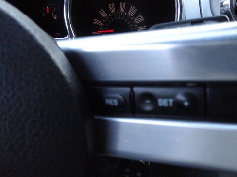 Used 2006 Ford Mustang GT Premium image 20