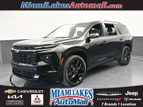 Used 2024 Chevrolet Traverse RS image 1